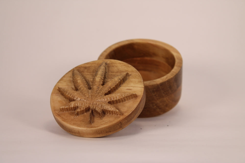 Tiny Pot (Leaf)
